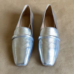 NIB Authentic Veronica Beard Grier Metallic Loafers - size 9.5